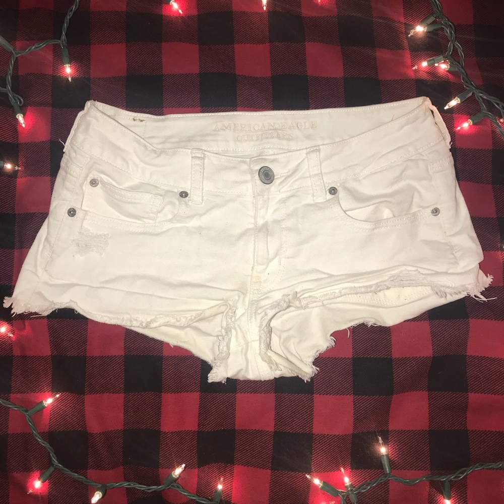 White American Eagle jean shorts